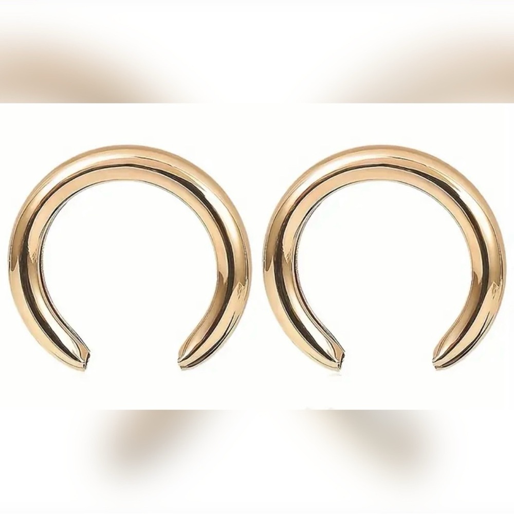 Gold Tone Open Hoops Glamorous 🤩🤩🤩 - Picture 3 of 5